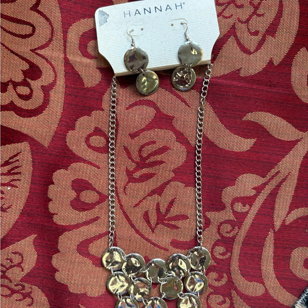 Hannah Silver Disc Necklace and Earring Set